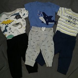 3 Baby boy matching sets - 3-6 months